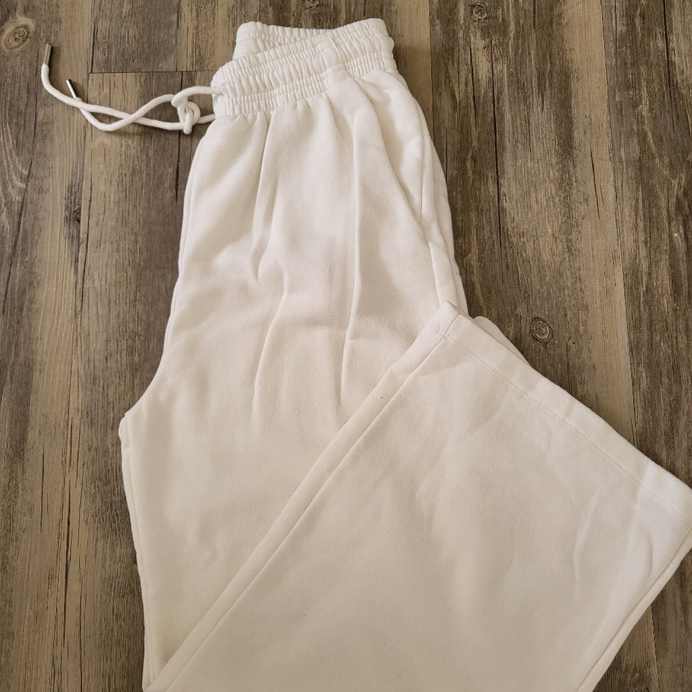 H&M Basics Wide Legged Sweatpants